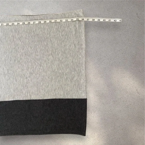 LOFT Sweater Knit Soft Grey & Charcoal Colorblock Poncho One Size - Picture 10 of 12